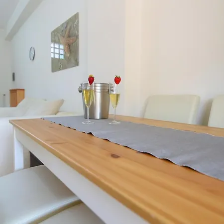 Apartment Costabella